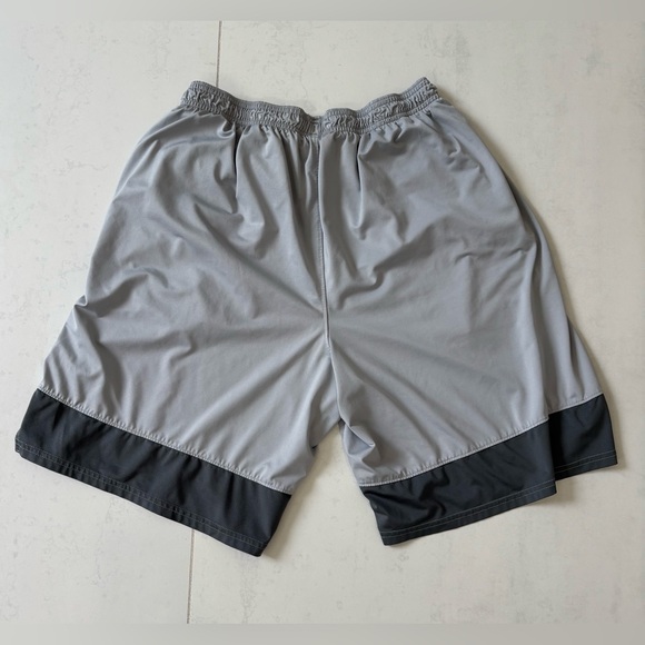 Under Armour Performance Workout Combo - Picture 9 of 12